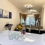 Corner Kl Pool View Rc Residence