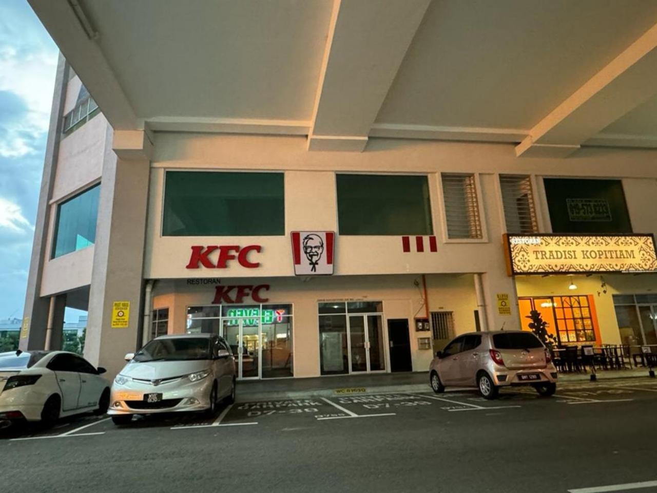 Corner Kl Pool View Rc Pangsapuri Kuala Lumpur